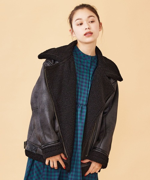 MILKFED.（ミルクフェド）の「FAUX MOUTON RIDERS JACKET（ムートンコート・レディース・ブラック/ベージュ/ブラウン・ONE SIZE）」の2枚目の写真