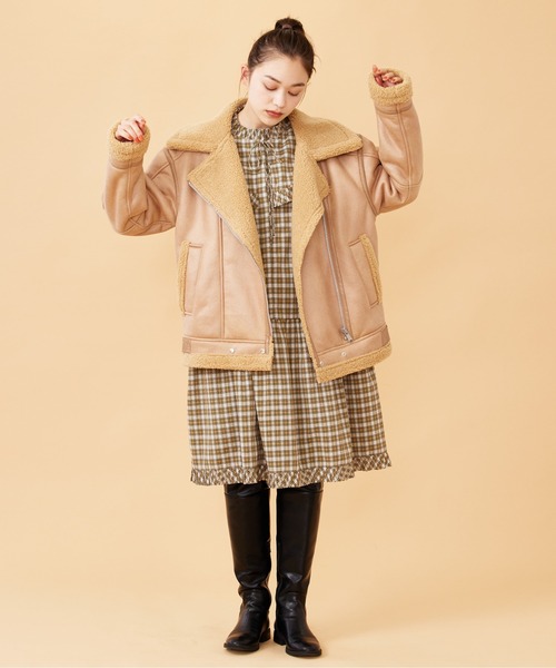 MILKFED.（ミルクフェド）の「FAUX MOUTON RIDERS JACKET（ムートンコート・レディース・ブラック/ベージュ/ブラウン・ONE SIZE）」の6枚目の写真