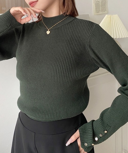 moment+(モーメントプラス)の「【累計販売枚数6万枚突破!】12G 袖口ボタンボトルネックリブニットプルオーバー(ニット/セーター・レディース・アイボリー/イエロー/グリーン/オレンジ/ブルー/チャコールグレー/ブラック/ダークグリーン/グレー系その他/ナチュラル/ボルドー/レッド/ブラウン系その他/ライトブルー/ピンクベージュ/杢グレー/ネイビー/ラベンダー/ブラウン・FREE/M/L)」の21枚目の写真