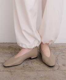 ur's（ユアーズ）の「ナロースクエアトゥフラットパンプス（パンプス）」