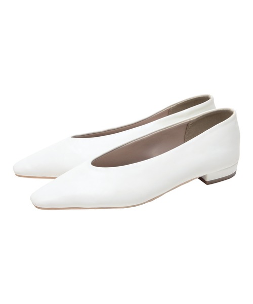 UR'S（ユアーズ）の「ナロースクエアトゥフラットパンプス（パンプス・レディース・ホワイト/ベージュ系その他/ブラック/シルバー/ゴールド/モカ・M/LL/L/S）」の7枚目の写真