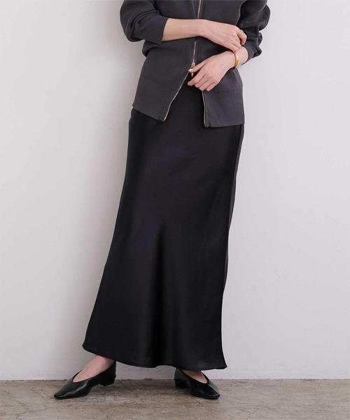 UR'S（ユアーズ）の「ナロースクエアトゥフラットパンプス（パンプス・レディース・ホワイト/ベージュ系その他/ブラック/シルバー/ゴールド/モカ・M/LL/L/S）」の13枚目の写真