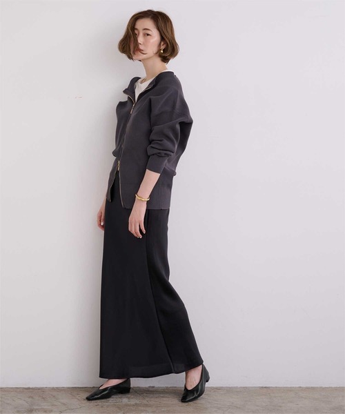 UR'S（ユアーズ）の「ナロースクエアトゥフラットパンプス（パンプス・レディース・ホワイト/ベージュ系その他/ブラック/シルバー/ゴールド/モカ・M/LL/L/S）」の14枚目の写真