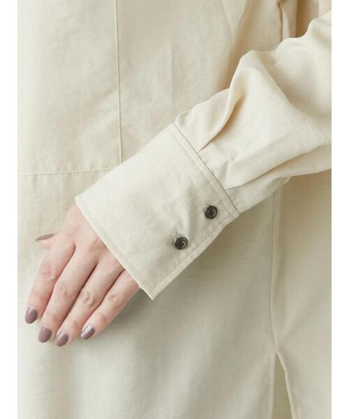 Green　Parks（グリーンパークス）の「比翼バンドカラーシャツ*（シャツ/ブラウス・レディース・ダークグレー/マスタード/ライトベージュ・FREE）」の13枚目の写真