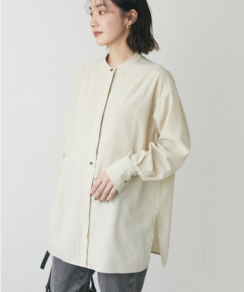 Green　Parks（グリーンパークス）の「比翼バンドカラーシャツ*（シャツ/ブラウス・レディース・ダークグレー/マスタード/ライトベージュ・FREE）」の2枚目の写真