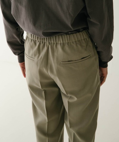 ITEMS URBANRESEARCH（アイテムズ アーバンリサーチ）の「センタークリース メランジスラックスパンツ（スラックス・メンズ・ブラック/カーキ/チャコールグレー・MEDIUM/LARGE）」の5枚目の写真