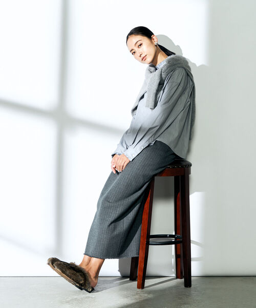 NOLLEY’S（ノーリーズ）の「フラノフリンジロングタイトスカート（スカート・レディース・グレー系その他3/ベージュ系その他3・38/36）」の3枚目の写真