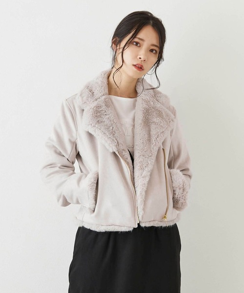 NICOLE white（ニコルホワイト）の「スエードボンディング ファー付きライダース（ライダースジャケット・レディース・グレー/モカ/ベージュ・FREE）」の2枚目の写真