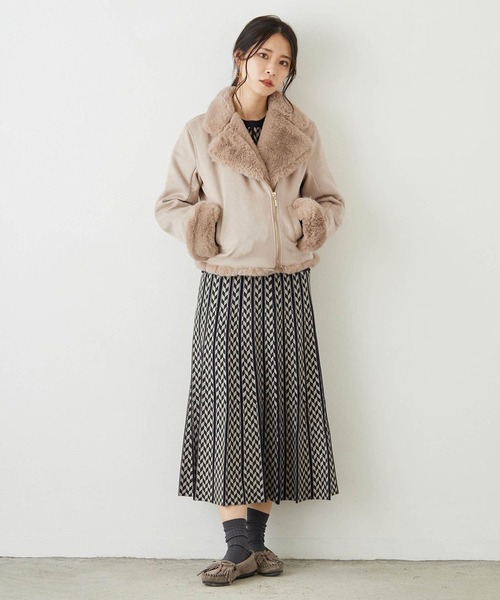 NICOLE white（ニコルホワイト）の「スエードボンディング ファー付きライダース（ライダースジャケット・レディース・グレー/モカ/ベージュ・FREE）」の6枚目の写真