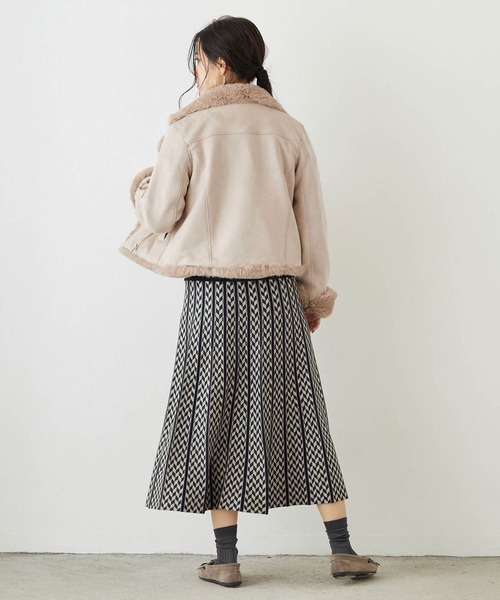 NICOLE white（ニコルホワイト）の「スエードボンディング ファー付きライダース（ライダースジャケット・レディース・グレー/モカ/ベージュ・FREE）」の7枚目の写真