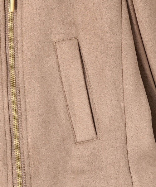 NICOLE white（ニコルホワイト）の「スエードボンディング ファー付きライダース（ライダースジャケット・レディース・グレー/モカ/ベージュ・FREE）」の17枚目の写真