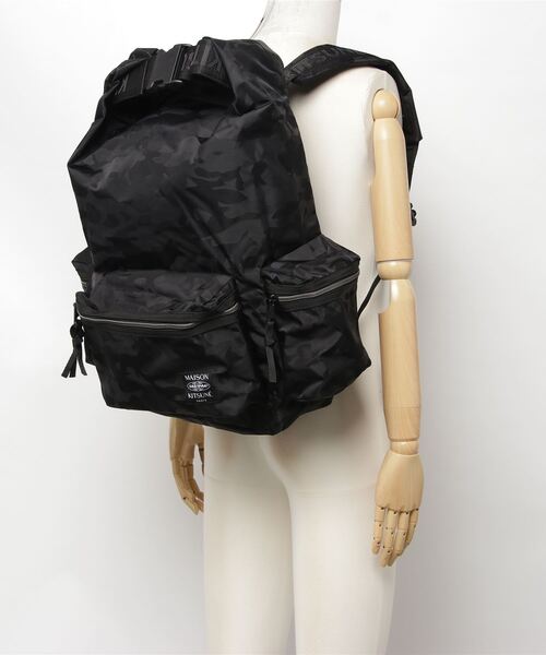 Maison Kitsune（メゾンキツネ）の「MKxEASTPAK TOPROLL BACKPACK（バックパック/リュック・メンズ・ブラック・U）」の6枚目の写真