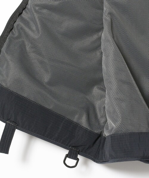 L.L.Bean(エルエルビーン)の「L.L.Bean / フィッシング ベスト(ベスト・レディース・ブラック/ブラウン系その他/レッド系その他・MEDIUM)」の19枚目の写真