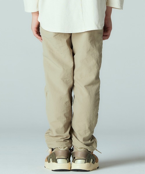 Smoothy（スムージー）の「Smoothy Nylon pants / スムージー ナイロンパンツ（その他パンツ・キッズ・ブラック/グレー/ベージュ・110/120/130/140/150/160/100）」の5枚目の写真