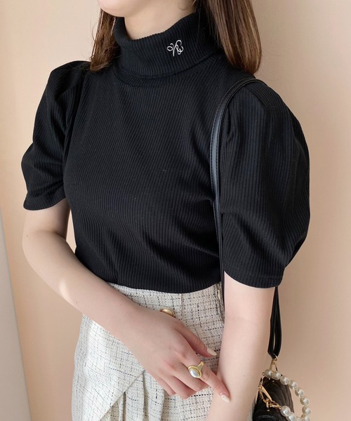 one after another NICE CLAUP（ワンアフターアナザーナイスクラップ）の「ハイネックNC刺繍テレコトップス（Tシャツ/カットソー・レディース・ピンク/ホワイト系その他/ブラック/オフホワイト・FREE）」の4枚目の写真