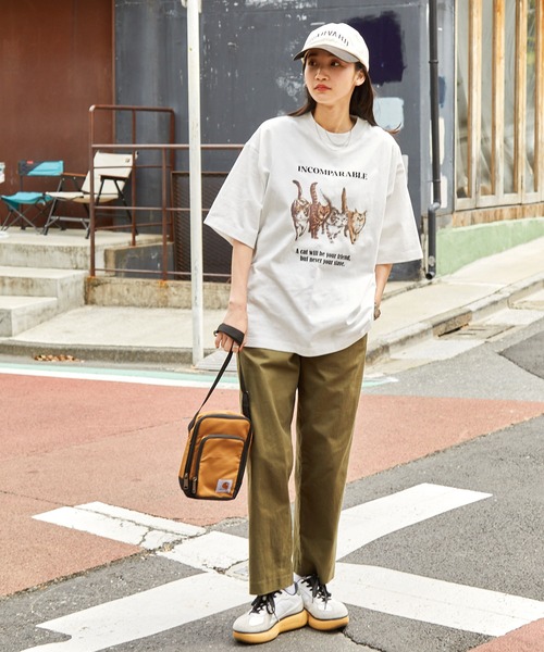 MONO-MART(モノマート)の「キャット レトロプリント ビッグシルエット半袖Tシャツ(Tシャツ/カットソー・レディース・ホワイト系1/ネイビー系1/ベージュ系1/グレー系1/ホワイト系2/グレー系2・L/M)」の22枚目の写真