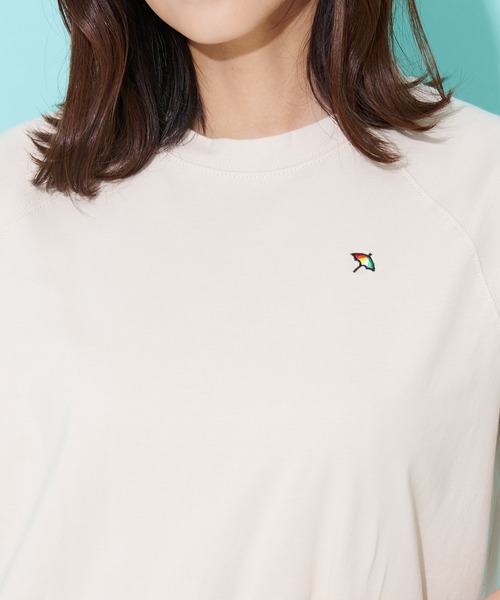 Arnold Palmer（アーノルドパーマー）の「ラグラン フレンチスリーブ カット ワンピース（ワンピース・レディース・ライトブラウン/ブラック/アイボリー・M/S/L）」の4枚目の写真