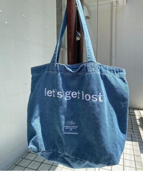 A.en(エイエン )の「DENIM TOTE Let's Get Lost(トートバッグ・メンズ・ライトインディゴブルー・FREE)」の8枚目の写真