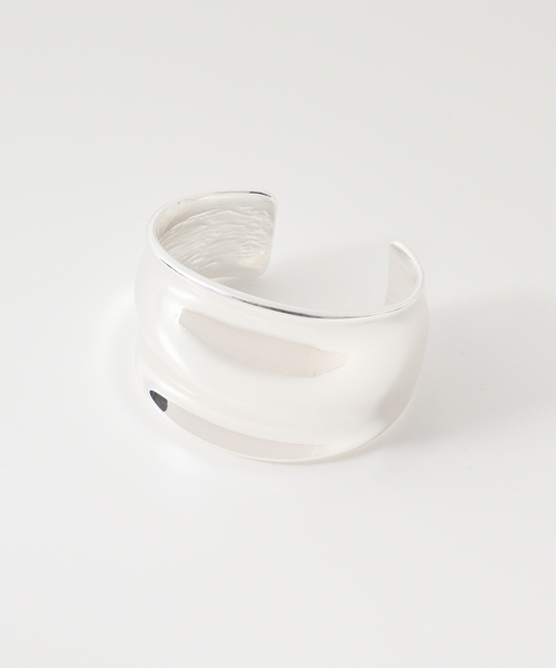 SLOBE IENA（スローブイエナ）の「【CLANATE】シルバーワイドバングル（バングル/リストバンド・レディース・シルバー・FREE）」の5枚目の写真