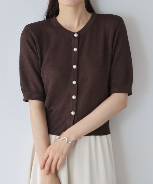 BLUEEAST（ブルーイースト）の「ぽこぽこ編みパールボタンカーディガン（カーディガン/ボレロ・レディース・ピンク/ブラウン/ブラック/アイボリー・MEDIUM）」の8枚目の写真