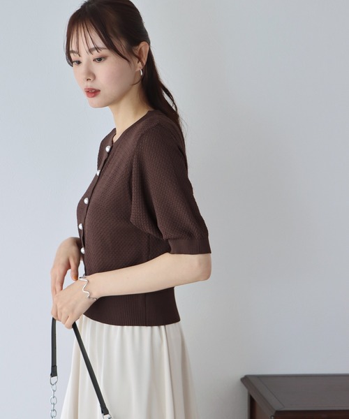 BLUEEAST（ブルーイースト）の「ぽこぽこ編みパールボタンカーディガン（カーディガン/ボレロ・レディース・ピンク/ブラウン/ブラック/アイボリー・MEDIUM）」の21枚目の写真