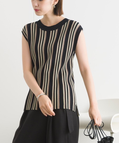 terrace(テラス)の「ランダムストライプニットノースリーブ(タンクトップ・レディース・ブラック/モカ/ベージュ・MEDIUM)」の10枚目の写真