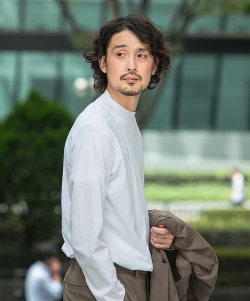 URBAN RESEARCH DOORS(アーバンリサーチドアーズ)の「『抗菌/防臭』LIFE STYLE TAILOR シルケットポンチストレッチモック長袖Tシャツ(Tシャツ/カットソー・メンズ・ホワイト・MEDIUM/LARGE)」の9枚目の写真