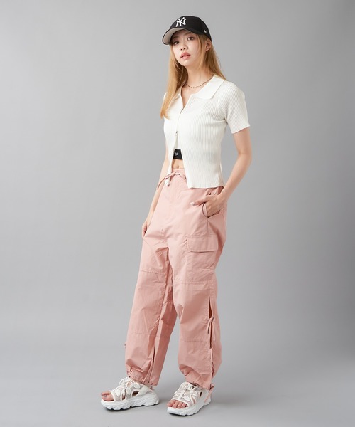 SPINNS(スピンズ)の「サイドリボンナイロンカーゴパンツ(カーゴパンツ・レディース・オフホワイト/ブラック/カーキ/ピンク/ブラック×ホワイト・ONESIZE)」の20枚目の写真