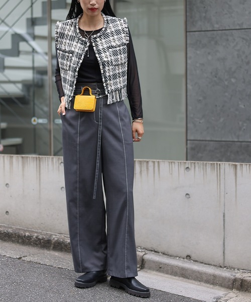 COLONY 2139(コロニートゥーワンスリーナイン)の「配色ハイウエストベルト付きパンツ(スラックス・レディース・グレー/ブラック・SMALL/MEDIUM)」の21枚目の写真