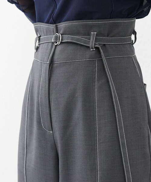 COLONY 2139(コロニートゥーワンスリーナイン)の「配色ハイウエストベルト付きパンツ(スラックス・レディース・グレー/ブラック・SMALL/MEDIUM)」の9枚目の写真