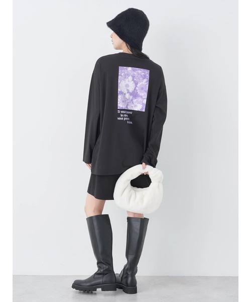 earth music&ecology(アースミュージックアンドエコロジー)の「Au petit bonheur ロンT(Tシャツ/カットソー・レディース・オフホワイト/ブラック/パープル・FREE)」の12枚目の写真