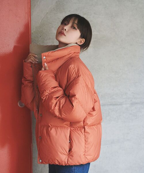 Calvin Klein（カルバン・クライン）の「【WEB限定】ユニセックス スタンドカラー ダウンジャケット（ダウンジャケット/コート・レディース・ブラック/その他/アイボリー/オレンジ・XL/M/S/L）」の6枚目の写真