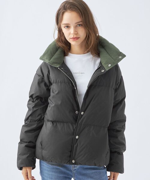 Calvin Klein（カルバン・クライン）の「【WEB限定】ユニセックス スタンドカラー ダウンジャケット（ダウンジャケット/コート・レディース・ブラック/その他/アイボリー/オレンジ・XL/M/S/L）」の14枚目の写真