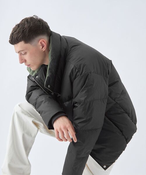 Calvin Klein（カルバン・クライン）の「【WEB限定】ユニセックス スタンドカラー ダウンジャケット（ダウンジャケット/コート・レディース・ブラック/その他/アイボリー/オレンジ・XL/M/S/L）」の17枚目の写真