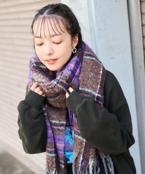 FREAK'S STORE（フリークスストア）の「ブークレ チェック マフラー（マフラー・レディース・ブラウン/グリーン・ONE SIZE）」の9枚目の写真