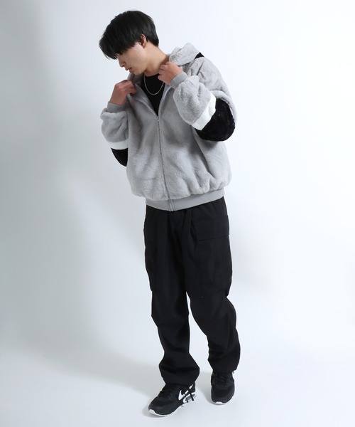 Salong hameu(サロン ハミュー)の「袖ライン フェイクファー Salong hameu(サロン ハミュー)の「袖ライン フェイクファー