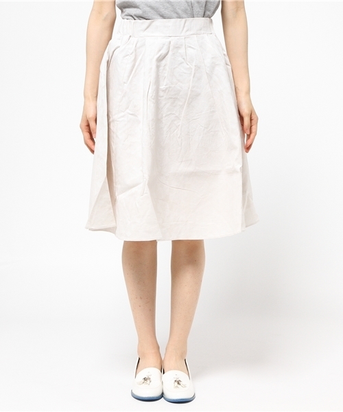 earth music&ecology（アースミュージックアンドエコロジー）の「迷彩柄タックスカート（スカート・レディース・ライトグレー/オリーブ/オフホワイト・FREE）」の4枚目の写真