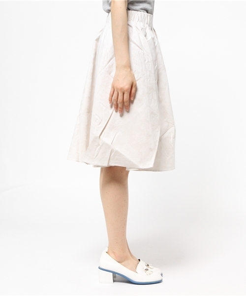 earth music&ecology（アースミュージックアンドエコロジー）の「迷彩柄タックスカート（スカート・レディース・ライトグレー/オリーブ/オフホワイト・FREE）」の5枚目の写真