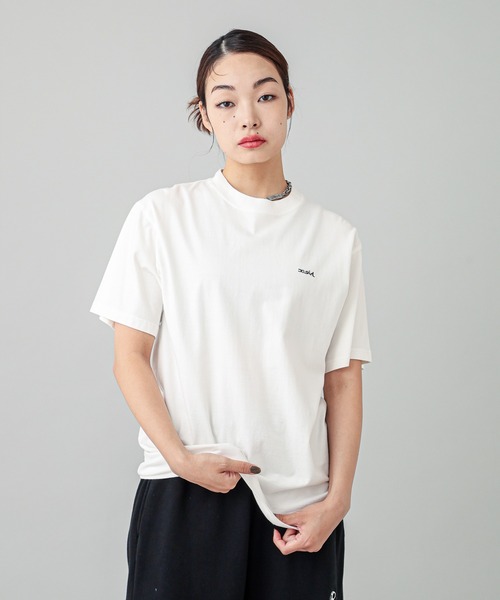 X-girl（エックスガール）の「FACE S/S TEE（Tシャツ/カットソー・レディース・ブラック/オリーブ/ホワイト/ベージュ・M/XL/S/L）」の17枚目の写真