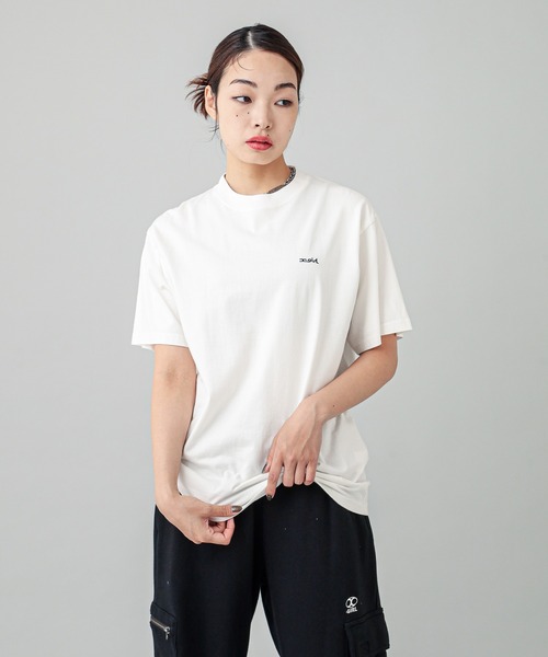 X-girl（エックスガール）の「FACE S/S TEE（Tシャツ/カットソー・レディース・ブラック/オリーブ/ホワイト/ベージュ・M/XL/S/L）」の19枚目の写真