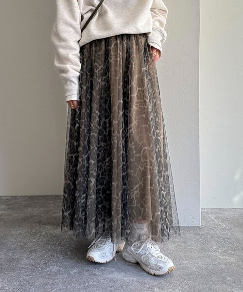 fredy emue(フレディエミュ)の「レオパード柄チュールスカート(スカート・レディース・グレー系その他7/ブラウン系その他7・38/36)」の5枚目の写真