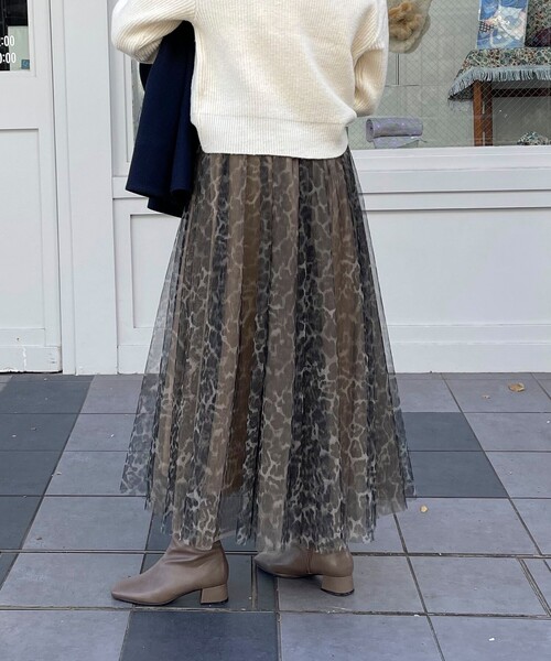 fredy emue(フレディエミュ)の「レオパード柄チュールスカート(スカート・レディース・グレー系その他7/ブラウン系その他7・38/36)」の4枚目の写真