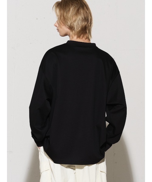 MIDIUMISOLID(ミディウミソリッド)の「MIDIUMISOLID Men’s リラックスロング スリーブ プルオーバー(Tシャツ/カットソー・メンズ・ブラック/グレー・48)」の8枚目の写真