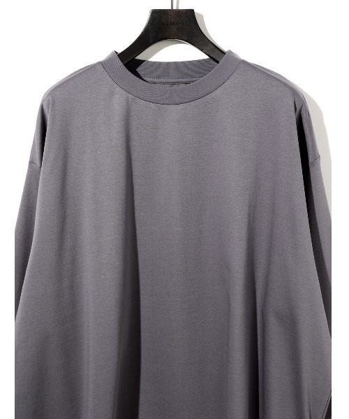 MIDIUMISOLID(ミディウミソリッド)の「MIDIUMISOLID Men’s リラックスロング スリーブ プルオーバー(Tシャツ/カットソー・メンズ・ブラック/グレー・48)」の14枚目の写真