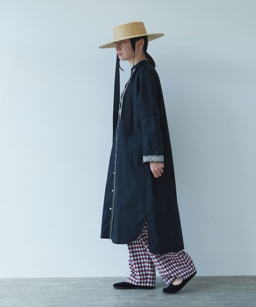 yuni（ユニ ）の「○刺繍タック シャツワンピース（シャツワンピース