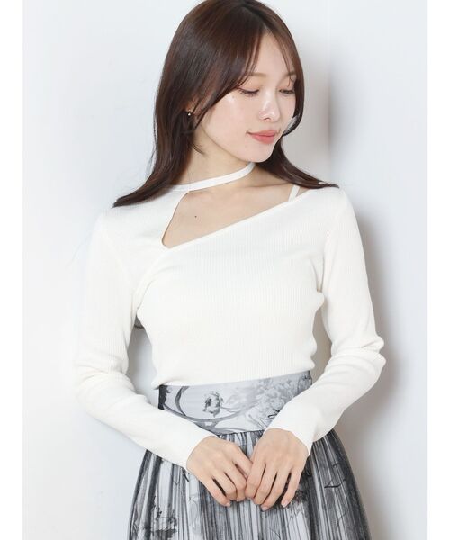 MERCURYDUO(マーキュリーデュオ)の「アシンメトリーカットアウトチョーカーストラップニット(ニット/セーター・レディース・オフホワイト/ブラック/ラベンダー・FREE)」の5枚目の写真