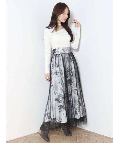 MERCURYDUO(マーキュリーデュオ)の「アシンメトリーカットアウトチョーカーストラップニット(ニット/セーター・レディース・オフホワイト/ブラック/ラベンダー・FREE)」の7枚目の写真