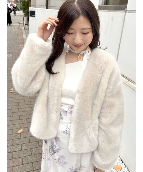 MERCURYDUO(マーキュリーデュオ)の「アシンメトリーカットアウトチョーカーストラップニット(ニット/セーター・レディース・オフホワイト/ブラック/ラベンダー・FREE)」の18枚目の写真