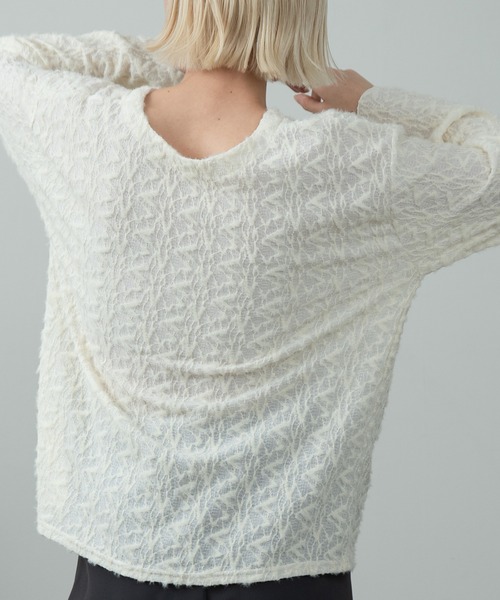 Amiur（エミレ）の「nuance sheer v neck tops / ニュアンスシアーvネックトップス（Tシャツ/カットソー・レディース・アイボリー/ブラック・FREE）」の6枚目の写真