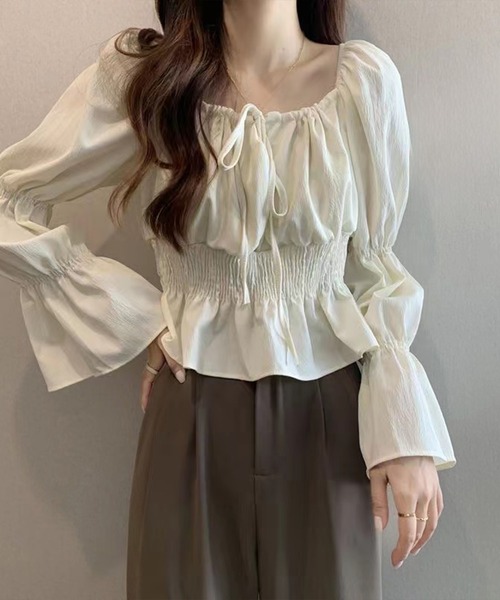 SpRay（スプレイ）の「シャーリングパフブラウス（シャツ/ブラウス・レディース・アイボリー/ブラック/ホワイト・FREE）」の2枚目の写真